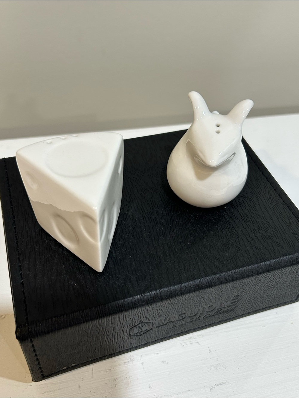 Modern White Ceramic Decorative Salt & Pepper Shaker Set